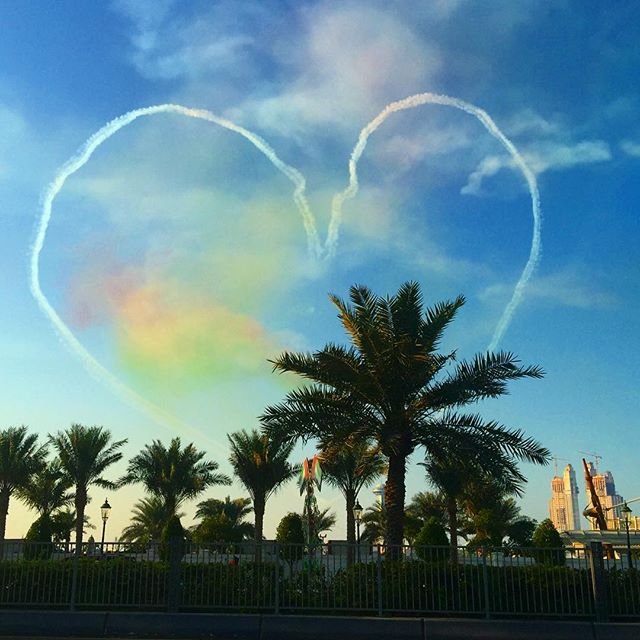 Another shot from the aerobatic show earlier today on Abu Dhabi corniche. Next up are the fireworks