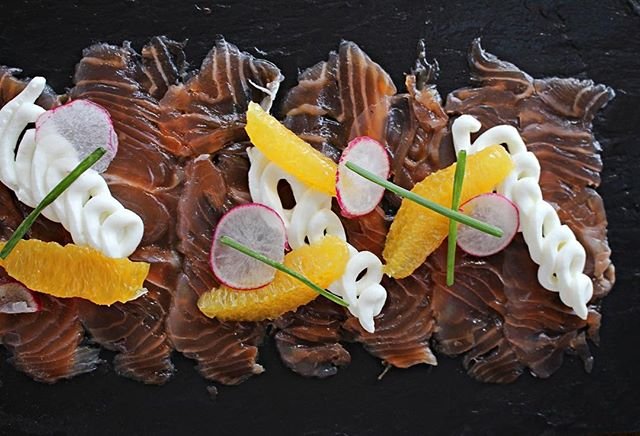 ✖️JASMINE TEA SALMON✖️ Another one from yesterday’s launch of the new #Mediterranean brunch at @hyattcapitalgate. This marinated jasmine tea salmon with orange segments from Chef @abdallah.binhussein was just 👌 ・
・
・
#OutAndAboutUAE #HyattCapitalGate #InstaFood #InstaDubai #FoodBlogger #InAbuDhabi #AbuDhabiFoodie #EEEEEATS #UAEbloggers #GetInMaBelly #BuzzFeast #BuzzFeedFood #f52grams #FeedFeed #LoveFood #BeautifulCuisines #Brunch #FoodAndWine #TryItOrDiet #EatFamous #FeedYourSoul #ForkYeah #NoLeftovers #FoodPornShare #EatTheWorld #AlwaysHungry #DailyFoodFeed #SeaFood #ThatHotelGuy